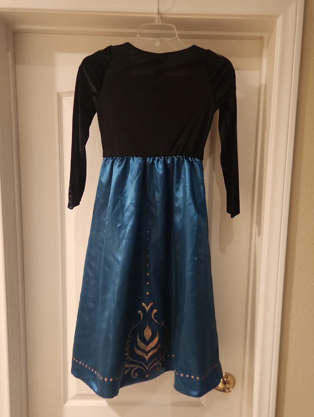 Disney frozen 2 queen Anna Halloween costume Dress Up Dress And Cape 7 8
